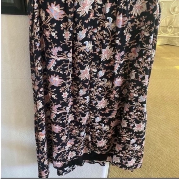 Women’s Francesca's Black Floral Sleeveless Mock Neck Boho Dress Size Medium - Picture 4 of 6